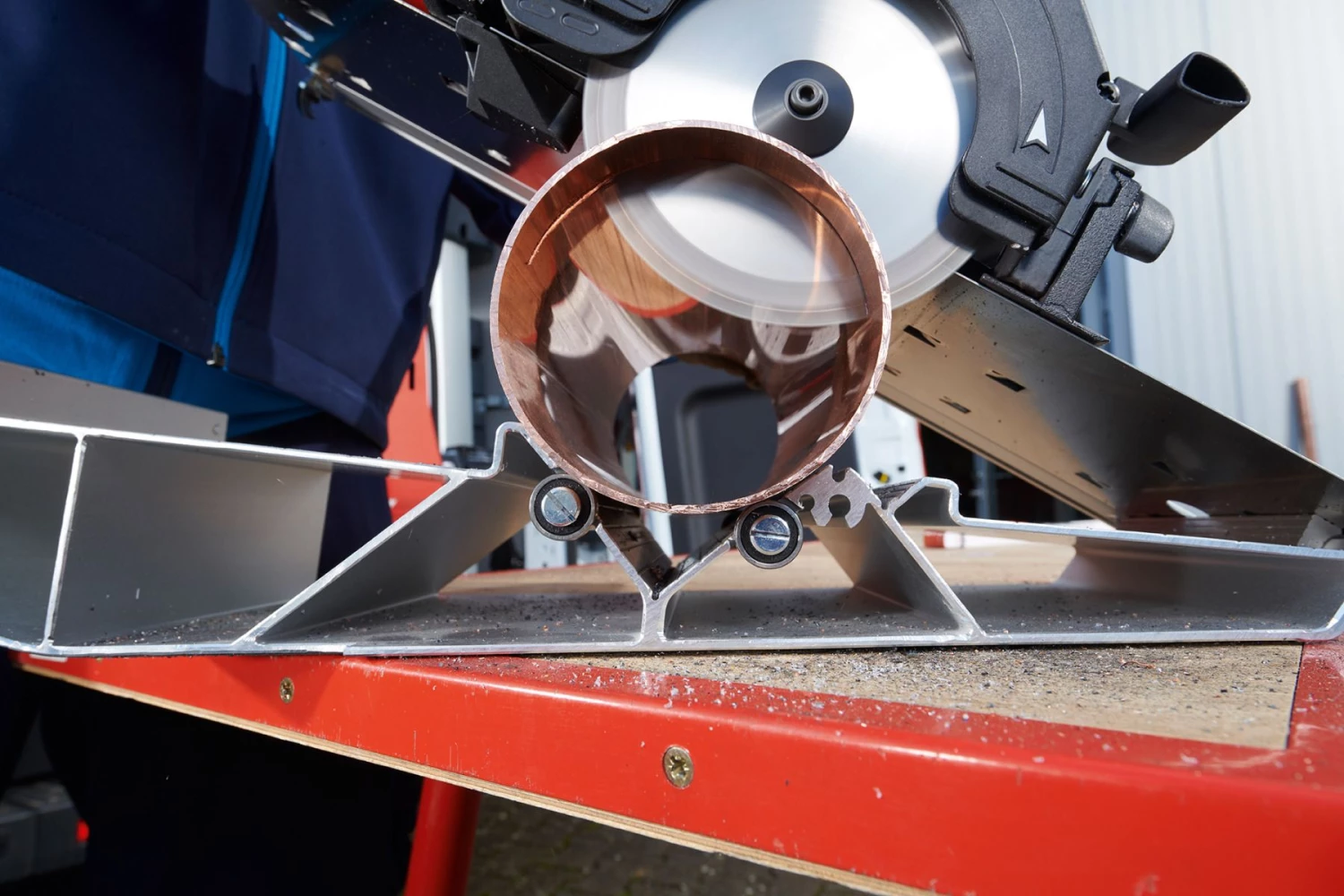 Rothenberger Scie Sans Fil 1000003165 PipeCut Mini Scie à Tuyau à Batterie 18V 4.0Ah Li-Ion 3 Rothenberger Scie Sans Fil 1000003165 PipeCut Mini Scie à Tuyau à Batterie 18V 4.0Ah Li-Ion – Image 3