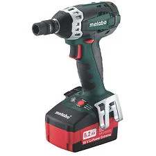 Metabo Clé à Choc Sans Fil 602205650 SSW18LTX400BL Visseuse à Choc Sans Fil 18V 5,2Ah Li-Ion - Sans Balai