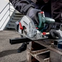 Metabo Scie Sans Fil 691114000 MKS 18 LTX 58 FS SET Scie Circulaire Sans Fil Pour Métal 18V Excl. Batteries Et Chargeur En MetaLoc + Rail De Guidage FS 160 -Perceuses sans fil Soldes 691114000 mks 18 ltx 58 fs set scie circulaire sans fil pour metal 18v excl batteries et chargeur en metaloc rail de guidage fs 160 2