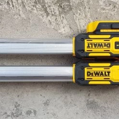 DeWalt Lampe De Chantier Sans Fil DCL045-XJ 12V/18V XR Lightbar Sans Batteries Et Chargeur -Perceuses sans fil Soldes dcl045 xj 12v 18v xr lightbar sans batteries et chargeur 2