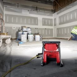 Milwaukee Lampe De Chantier Sans Fil Éclairage De Zone HIGH OUTPUT M18 HOAL-0 9 Milwaukee Lampe De Chantier Sans Fil Éclairage De Zone HIGH OUTPUT M18 HOAL-0 -Perceuses sans fil Soldes eclairage de zone high output m18 hoal 0 4