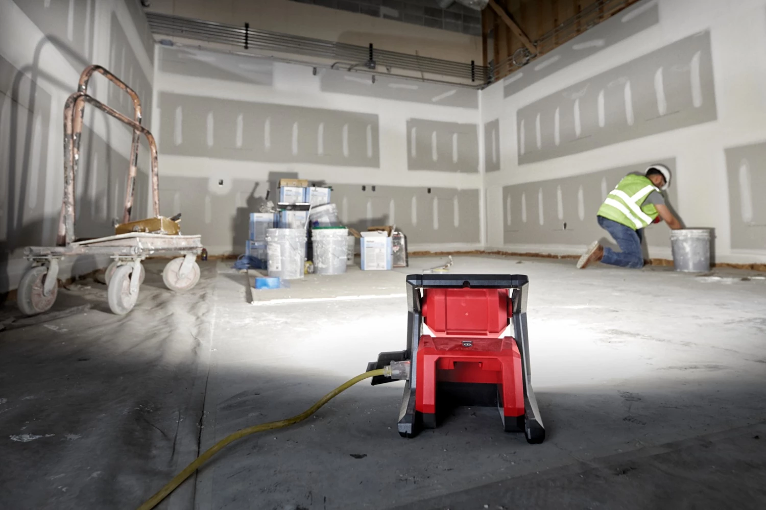 Milwaukee Lampe De Chantier Sans Fil Éclairage De Zone HIGH OUTPUT M18 HOAL-0 5 Milwaukee Lampe De Chantier Sans Fil Éclairage De Zone HIGH OUTPUT M18 HOAL-0 – Image 5