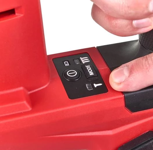 Milwaukee Cloueur Sans Fil M18 FUEL™ 18 GS Cloueur De Finition FN18GS-0X 2 Milwaukee Cloueur Sans Fil M18 FUEL™ 18 GS Cloueur De Finition FN18GS-0X – Image 2