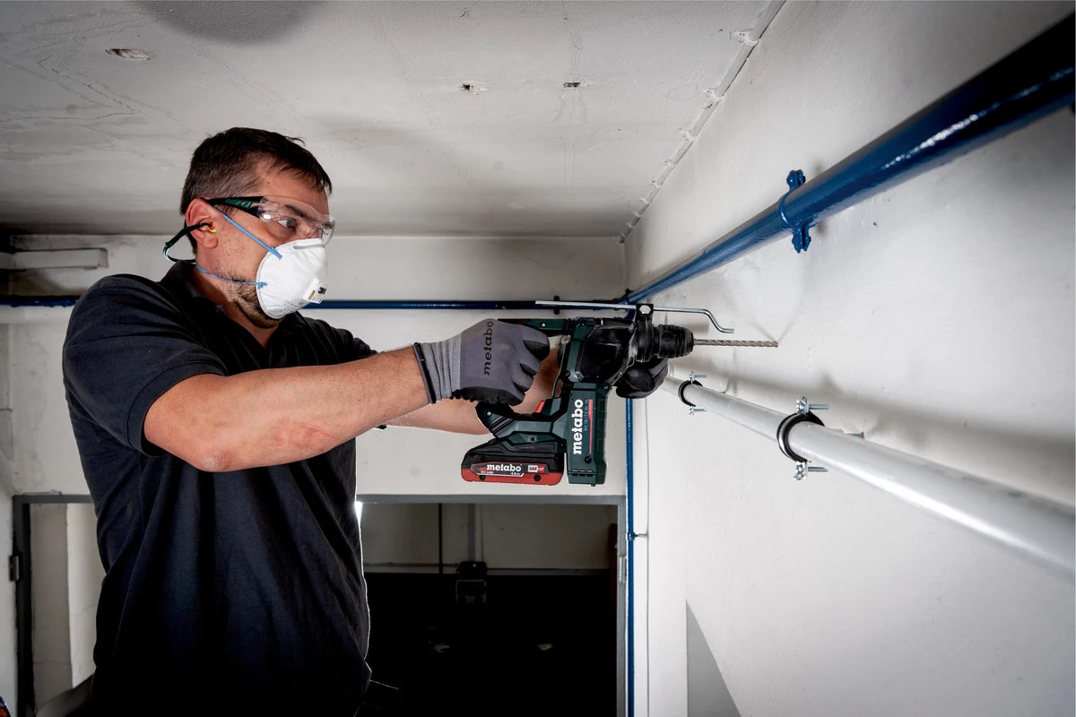 Marteau Perforateur Sans Fil Marteau Combi Sans Fil BH 18 LTX BL 16 Avec Kit D'extraction ESA Plus SDS-Plus 18V Sans Batteries Et Chargeur Dans Metabox 691198000 5 Marteau Perforateur Sans Fil Marteau Combi Sans Fil BH 18 LTX BL 16 Avec Kit D'extraction ESA Plus SDS-Plus 18V Sans Batteries Et Chargeur Dans Metabox 691198000 – Image 5