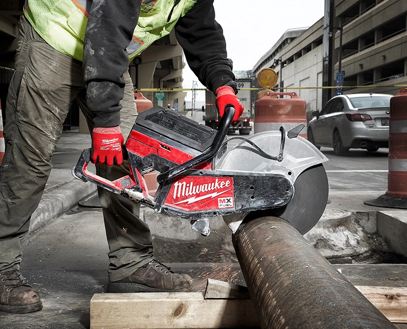 Milwaukee MX Meuleuse Sans Fil MX FUEL™ DECOUPEUSE BETON 350 MM MXF COS350-602 3 Milwaukee MX Meuleuse Sans Fil MX FUEL™ DECOUPEUSE BETON 350 MM MXF COS350-602 – Image 3