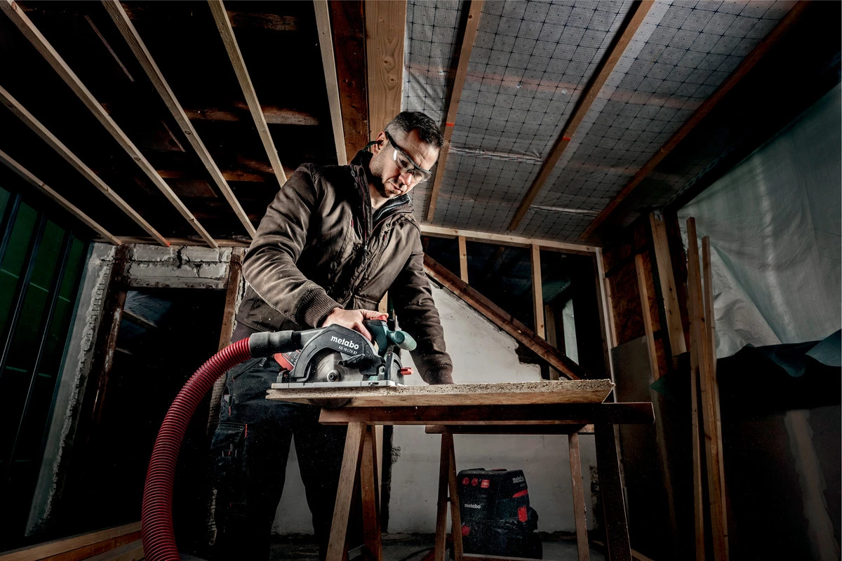 Metabo Scie Sans Fil Scie Circulaire Sans Fil KS 18 LTX 57 18V Hors Batteries Et Chargeur + Guide De Coupe KFS 44 691195000 3 Metabo Scie Sans Fil Scie Circulaire Sans Fil KS 18 LTX 57 18V Hors Batteries Et Chargeur + Guide De Coupe KFS 44 691195000 – Image 3