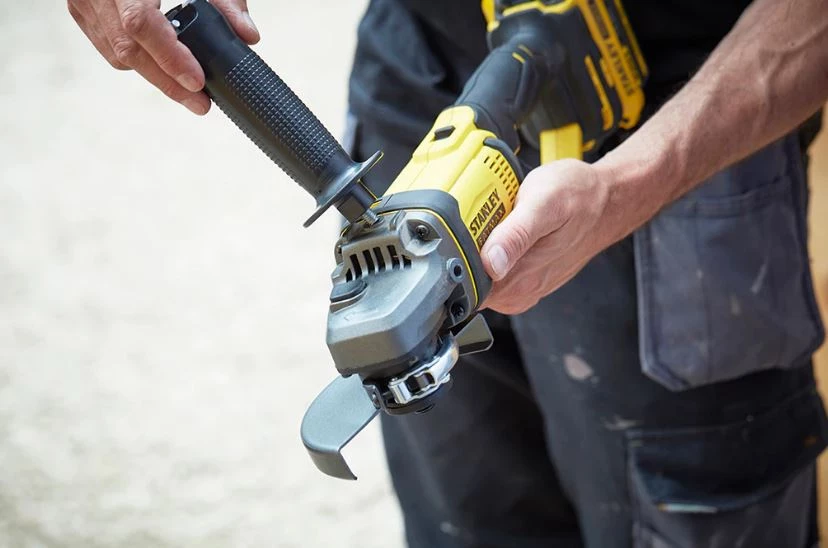 Stanley Meuleuse Sans Fil SFMCG400B Meuleuse D'angle FATMAX® V20 125mm 18 Volt, Sans Piles Ni Chargeur 6 Stanley Meuleuse Sans Fil SFMCG400B Meuleuse D'angle FATMAX® V20 125mm 18 Volt, Sans Piles Ni Chargeur – Image 6