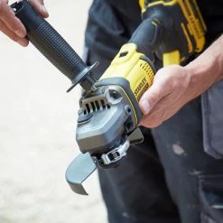 Stanley Meuleuse Sans Fil SFMCG400M2K Meuleuse D'angle FATMAX® V20 125mm 18 Volt 4.0 Ah Li-ion -Perceuses sans fil Soldes sfmcg400m2k meuleuse d angle fatmaxr v20 125mm 18 volt 4 0 ah li ion 5