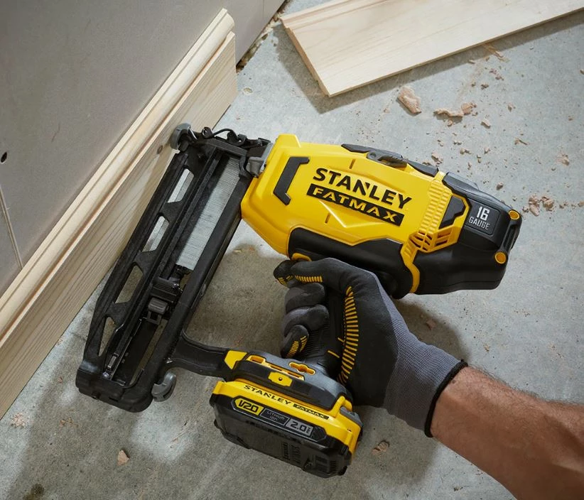 Stanley Cloueur Sans Fil SFMCN616B FATMAX® V20 Accu Finisher - 18V 16 Ga - 25-64 Mm Excluant Batterie Et Chargeur 3 Stanley Cloueur Sans Fil SFMCN616B FATMAX® V20 Accu Finisher - 18V 16 Ga - 25-64 Mm Excluant Batterie Et Chargeur – Image 3
