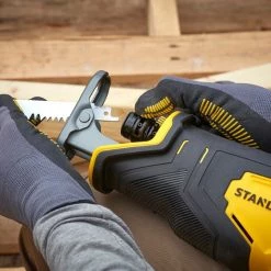 Stanley Scie Sans Fil SFMCS300D2K Scie à Guichet FATMAX® V20 Accu 18 Volt 2.0Ah Li-Ion 7 Stanley Scie Sans Fil SFMCS300D2K Scie à Guichet FATMAX® V20 Accu 18 Volt 2.0Ah Li-Ion -Perceuses sans fil Soldes sfmcs300d2k scie a guichet fatmaxr v20 accu 18 volt 2 0ah li ion 3