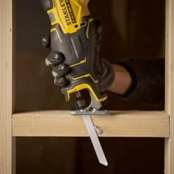 Stanley Scie Sans Fil SFMCS310D2K Scie à Guichet FATMAX® V20 Accu 18 Volt 2.0 Ah Li-ion BRUSHLESS -Perceuses sans fil Soldes sfmcs310d2k scie a guichet fatmaxr v20 accu 18 volt 2 0 ah li ion brushless 2