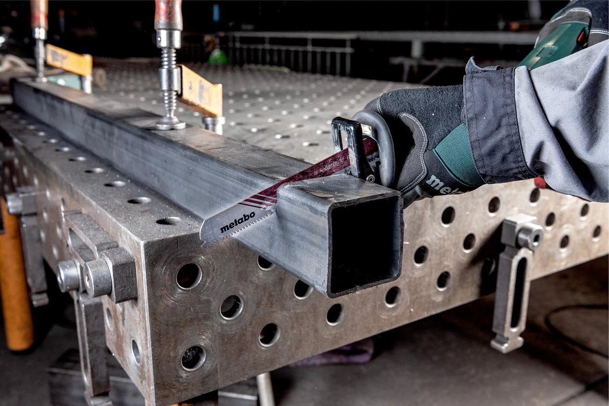 Metabo Scie Sans Fil SSEP 18 LTX BL MVT Accu Scie à Guichet 18V Hors Batteries Et Chargeur 602258850 2 Metabo Scie Sans Fil SSEP 18 LTX BL MVT Accu Scie à Guichet 18V Hors Batteries Et Chargeur 602258850 – Image 2