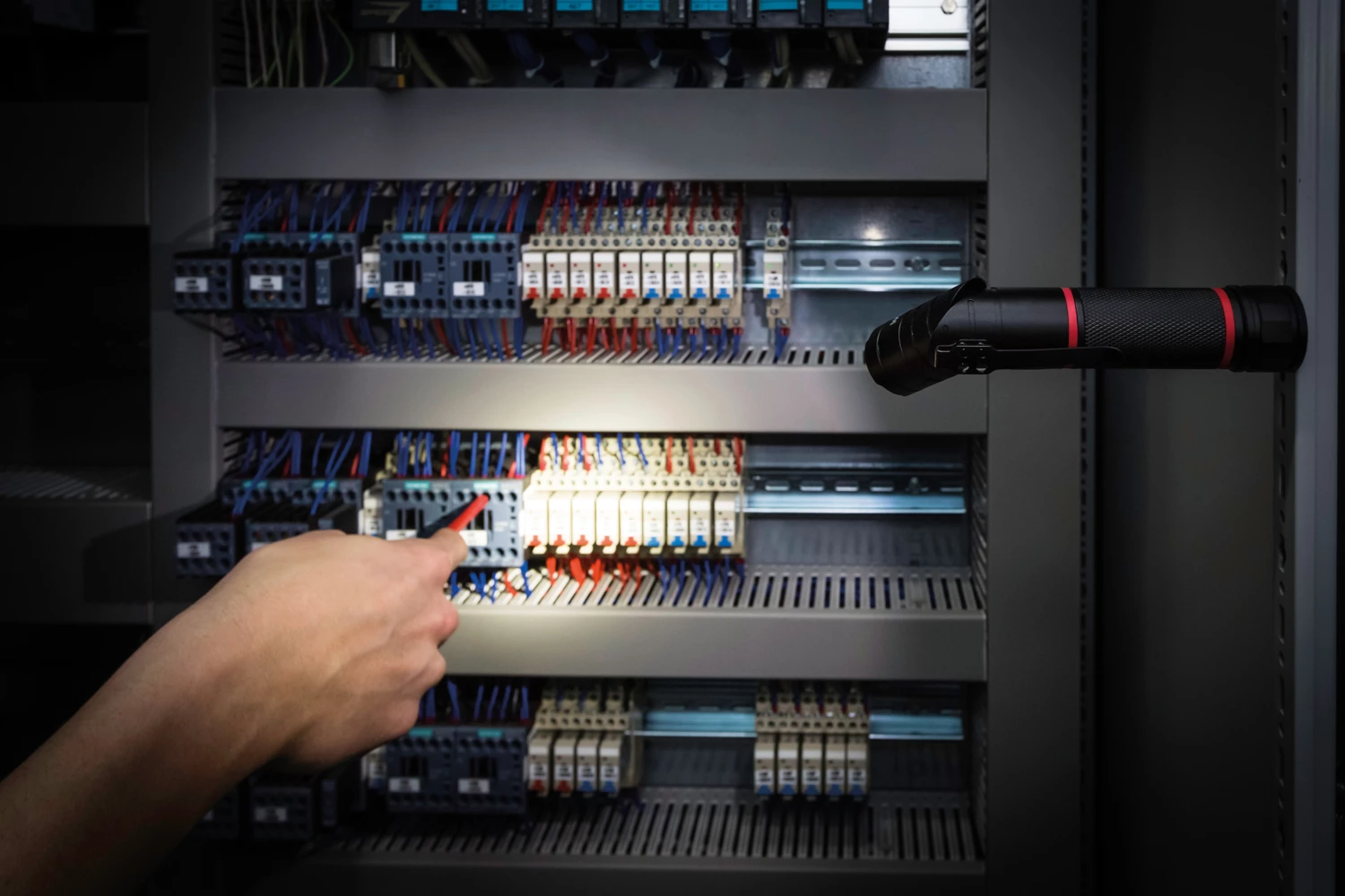 Wiha Lampe De Chantier Sans Fil Torche Avec LED, Laser Et Lumière UV Sous Blister Avec 3x Piles AAA (41286) 5 Wiha Lampe De Chantier Sans Fil Torche Avec LED, Laser Et Lumière UV Sous Blister Avec 3x Piles AAA (41286) – Image 5